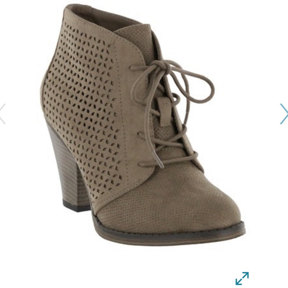 MIA taupe Lace Up Bootie NWT